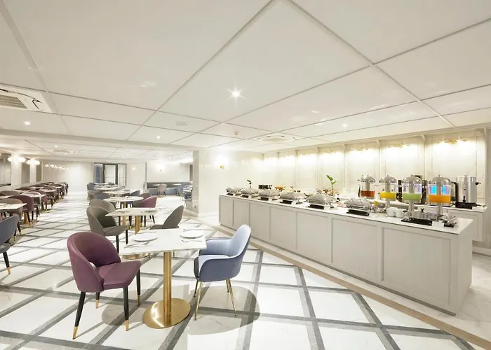 Hotel The Quarter Ploenchit By Uhg 4*