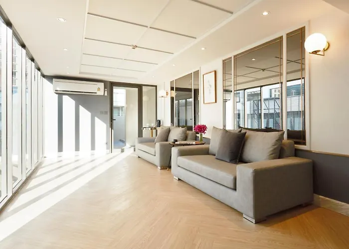Hotel The Quarter Ploenchit By Uhg 4*