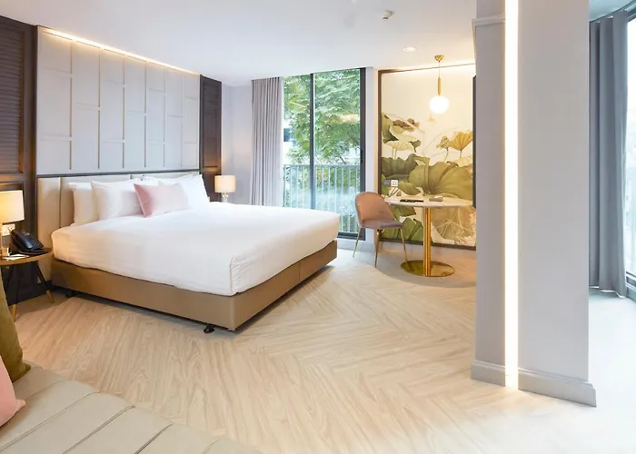 Hotel The Quarter Ploenchit By Uhg Bangkok