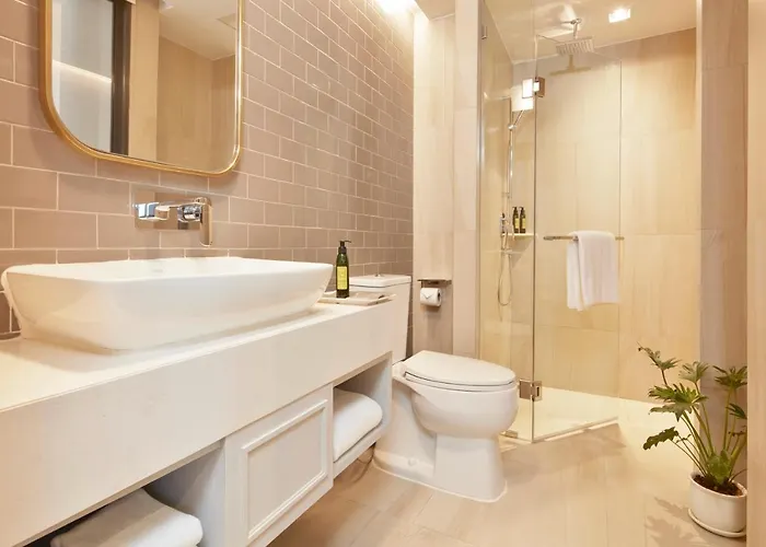 The Quarter Ploenchit By Uhg Hotel