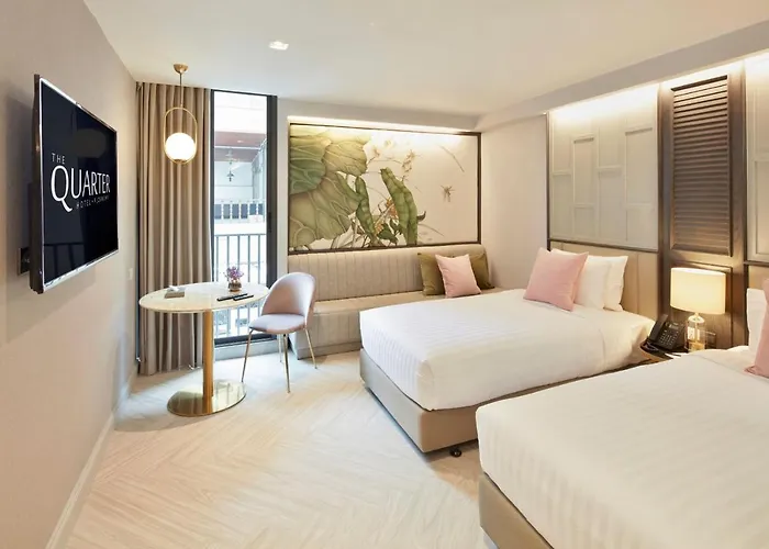 The Quarter Ploenchit By Uhg