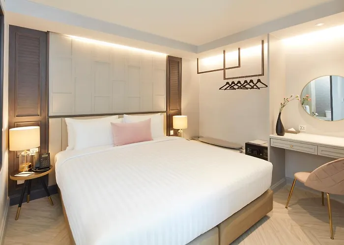 Hotel The Quarter Ploenchit By Uhg Bangkok