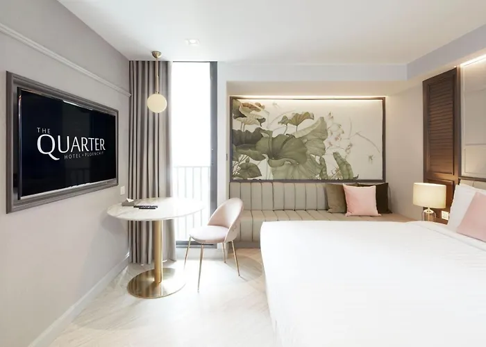 Hotel The Quarter Ploenchit By Uhg 4*