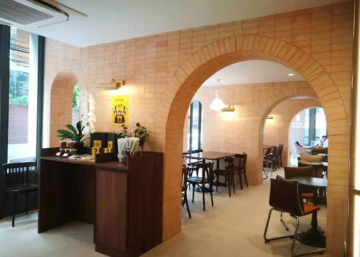 Hotel The Quarter Ploenchit By Uhg