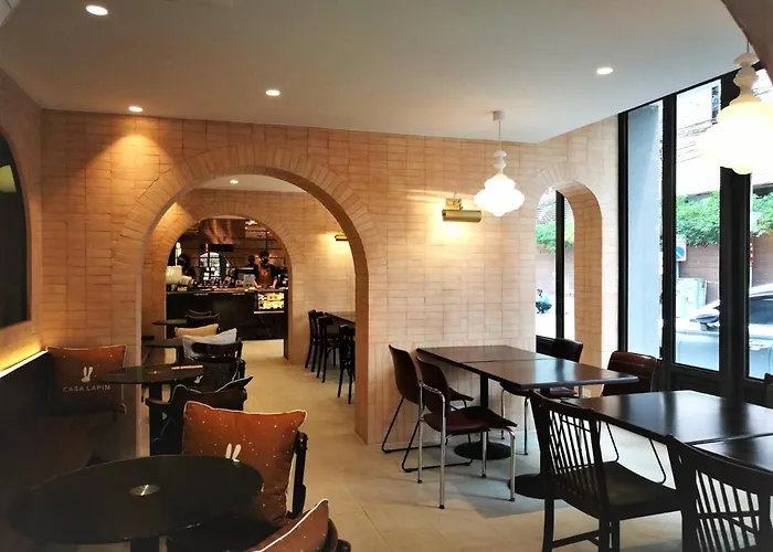 Hotel The Quarter Ploenchit By Uhg Bangkok