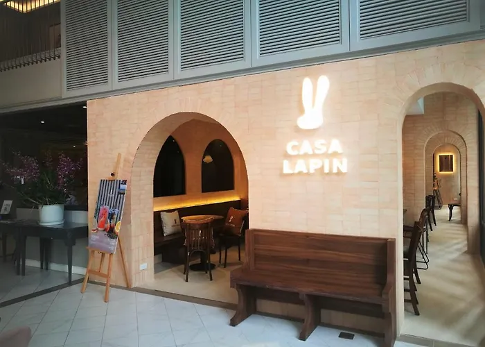 The Quarter Ploenchit By Uhg 4*