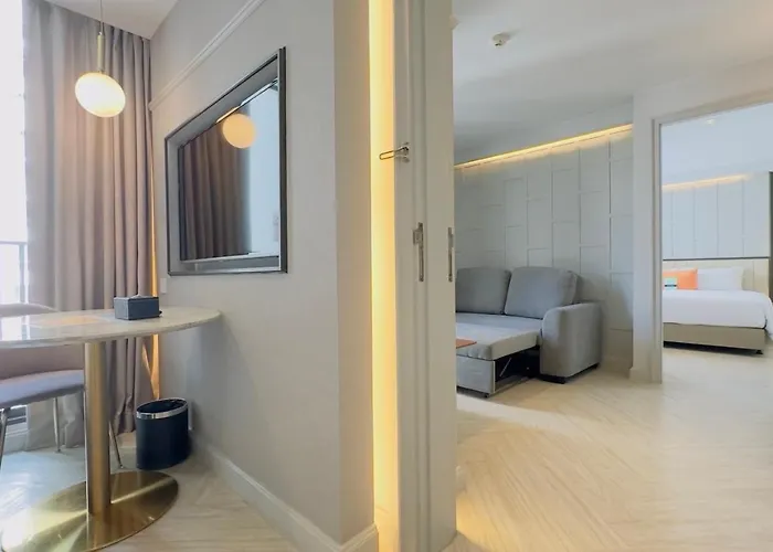 Hotel The Quarter Ploenchit By Uhg Bangkok